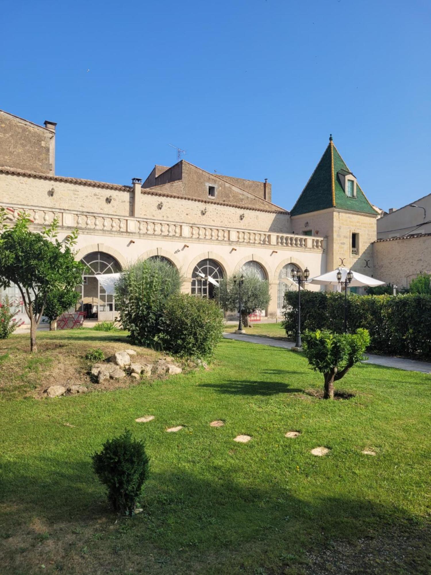 Les Galeries De Beaulac Pézenas Kültér fotó